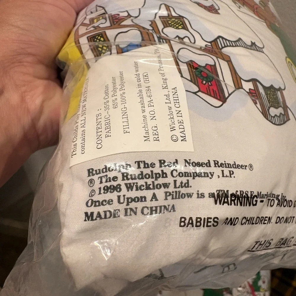 Vintage 1996 Wicklow Co. Rudolph The Red-Nosed Reindeer Story Pillows New Sealed